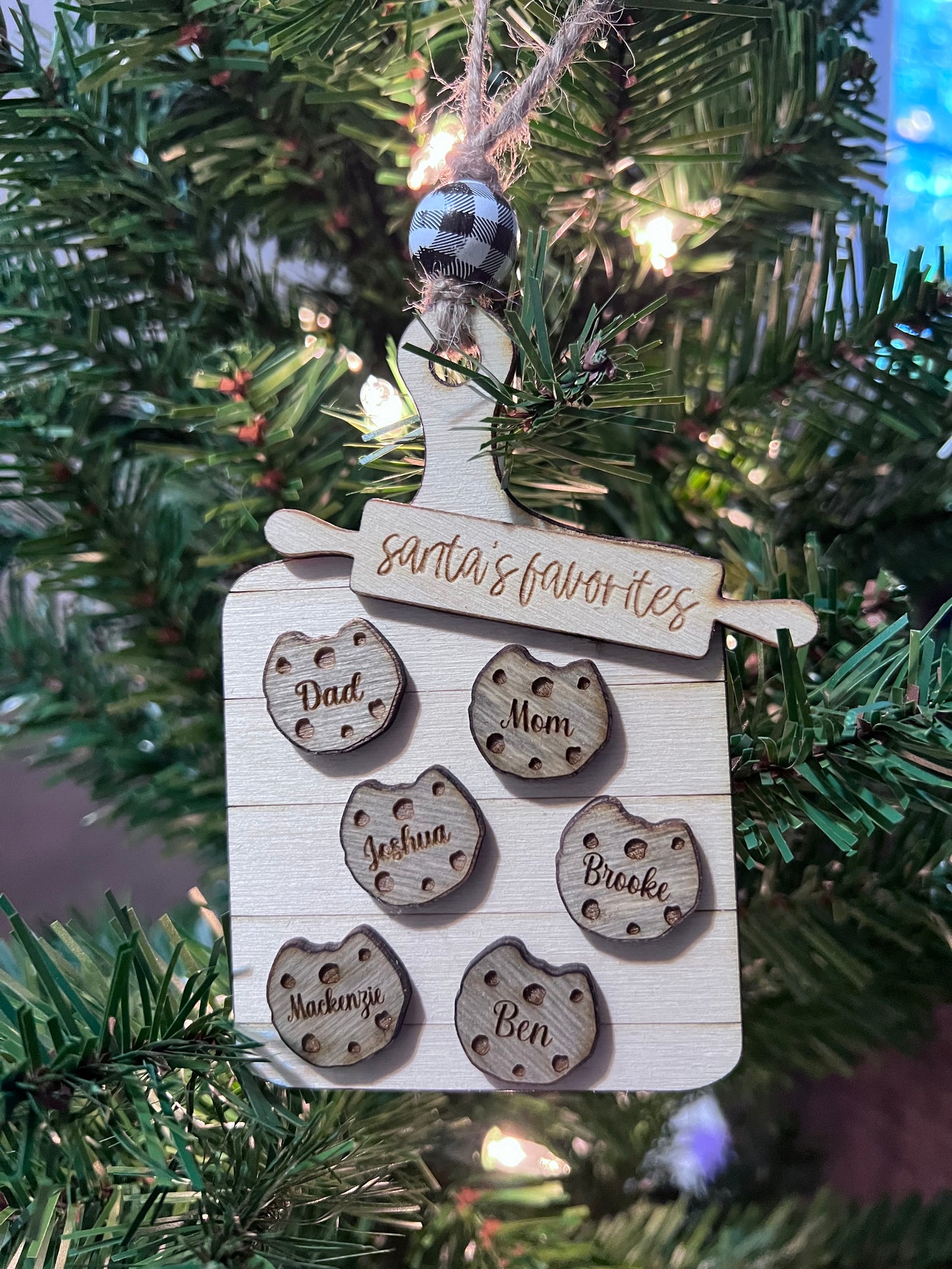 Santa’s Favorites Orament